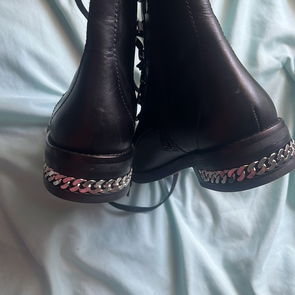 Black Boots - Picture 3 of 3